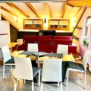 https://casa-laura.hotelinveneto.com